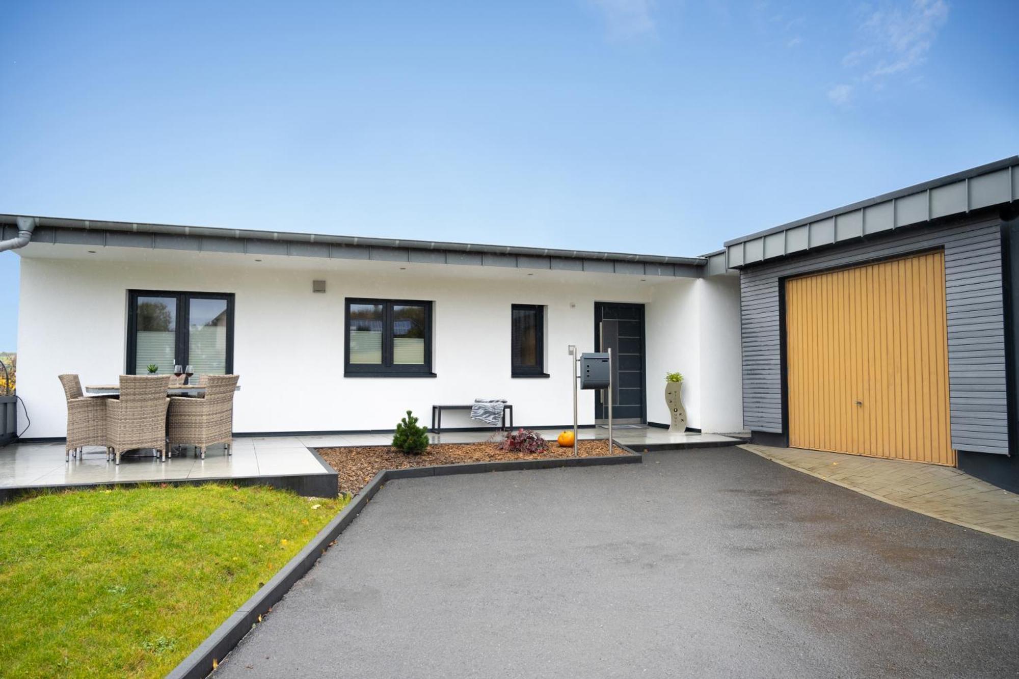 Ferienwohnung "Iewer Der Schaff" Burbach  ภายนอก รูปภาพ